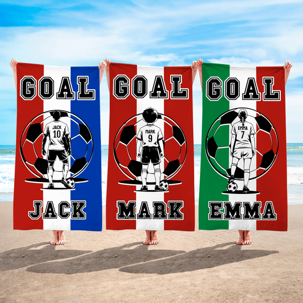 Personalizzato Giocatore di calcio Silhouette a strisce Asciugatura rapida Asciugamano da spiaggia sovradimensionato morbido con nome Piscina Regalo di compleanno per l'amante del giocatore di calcio