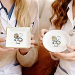 Personalizado Médico Nacimiento Flor Joyería Bandeja con Nombre Día de la Enfermera Cumpleaños Regalo para Personal Médico Enfermera Médico