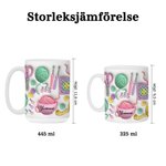 Personlig keramisk mugg med garn och virknålar med underlägg och namn morsdagspresent till mamma och mormor som älskar att sticka