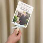 Personalisert avisbakgrunnsbånd med sløyfe Foto uteksamineringsvifter med tekst uteksamineringsgave til nyutdannede