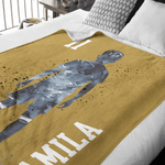 Gepersonaliseerde voetballer Silhouet Zachte Deken met Naam en Nummer Home Decor Verjaardag Dagelijks Gebruik Gift voor Tieners Voetballers