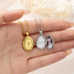 Collier médaillon croix florale baroque personnalisé avec 1 ou 2 photos ou texte - Cadeau baptême anniversaire fête des Mères pour maman et grand mère