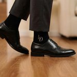 Personaliserte broderte monogram 100% bomullssokker for menn med navn Bryllupsfestgave til forretningsmann Officer Groomsman Groom