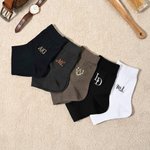 Personaliserte broderte monogram 100% bomullssokker for menn med navn Bryllupsfestgave til forretningsmann Officer Groomsman Groom