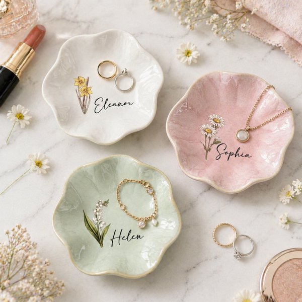 Personalised Watercolor Birth Flower Petal-Shaped Ceramic Jewellery Dish with Name Daily Use Birthday Mother's Day Gift for Her Best Friend