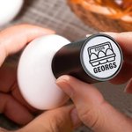 Personalisierter Eierstempel mit Text und Namen | inklusive lebensmittelechter Tinte und Box | Geburtstag Geschenk für Familie Landwirte Hobbyzüchter