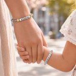 Personalised Delicate Heart Wings Bracelet with Engraved Name Meaningful Birthday Mother's Day Gift for Kids Mom Grandma