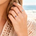 Anello personalizzato in argento con iniziali, da indossare tutti i giorni, regalo di compleanno per lei in estate.