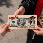 Personalisierte Klasse von 2026 Graduation Cap Foto hölzerne Geldhalter mit Namen und Jahr Graduierung Geschenk für Absolventen