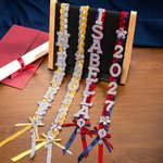 Personalized Bling Flower Rhinestone Pearl Letter Two-Colored Ribbon Braided Lei with Name Graduation Party Decor Gift for Class of 2026 Graduates