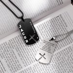Collier personnalisé avec pierre de naissance gravure de nom et texte - Design de croix évidé - Cadeau de baptême communion pour les chrétiens