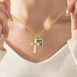 Personalisierte Kreuz Halskette mit Namen und Geburtsstein zierlichen christlichen Schmuck Taufe Geschenk für Frau