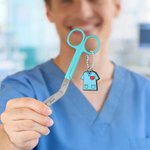 Personalized Nurse Uniform Lightweight Portable Bandage Scissors with Name Nurses' Day Graduation Gift for Nurses Veterinarians Medical Students