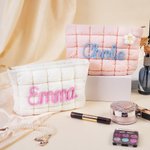 Sac de maquillage matelassé avec nom de voyage Cadeau d'anniversaire essentiel pour les femmes
