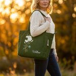Personlig tote bag i manchester med namn och månadsblomma rymlig vardagsväska fantastisk present till kvinnor och vänner