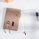 Planificador A5 personalizado de cuero PU con nombre bolsillo de almacenamiento y personaje de dibujos animados regalo de cumpleaños para oficinistas
