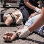 Personalisierte Männer medizinische Notfall-ID Alarm Stretch Armband mit eingraviertem Text Geburtstag Geschenk für Epilepsie Diabetes Allergie Patient