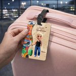 Personalisierter Kofferanhänger mit Cartoon-Figur Namen | Reisesticker-Design | Reisezubehör | Geburtstag Geschenk für Weltenbummler Freunde Familie
