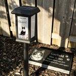 Lampe solaire de jardin personnalisée avec photo et nom de l'animal - Cadeau de sympathie pour deuil d'animal
