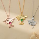 Personalizado Dainty Graduation Cap Birthstone Collar con nombre grabado y Año Graduación Cumpleaños Regalo para Graduados