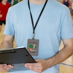 Foto personalizzata dell'insegnante maschio soggetto portabadge ID con fibbia appesa e testo Regalo per la giornata dell'insegnante uso quotidiano per gli insegnanti maschi