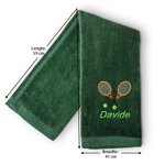 Gepersonaliseerde sporthanddoek met geborduurde naam en tennisracketmotief cadeau voor tennisspelers coaches en tennisliefhebbers
