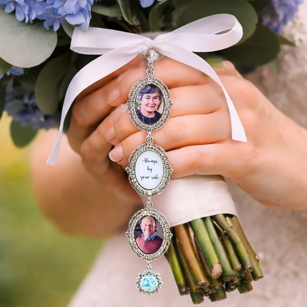 Personnalisé 1-5 Photos Butterfly Blue Gemstone Bouquet Charm with Text Anniversary Bridal Shower Wedding Gift for Bride
