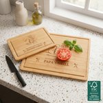 Planche à découper personnalisée en bambou FSC avec noms Fête des pères Cadeau de pendaison de crémaillère Cadeau d'anniversaire pour le père et la famille